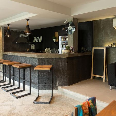 Revolution Hostel Asoke Bangkok Kültér fotó