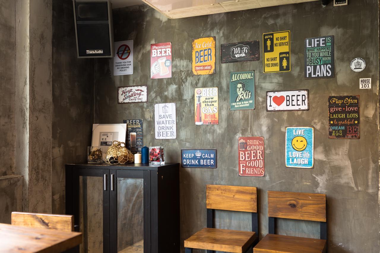 Revolution Hostel Asoke Bangkok Kültér fotó