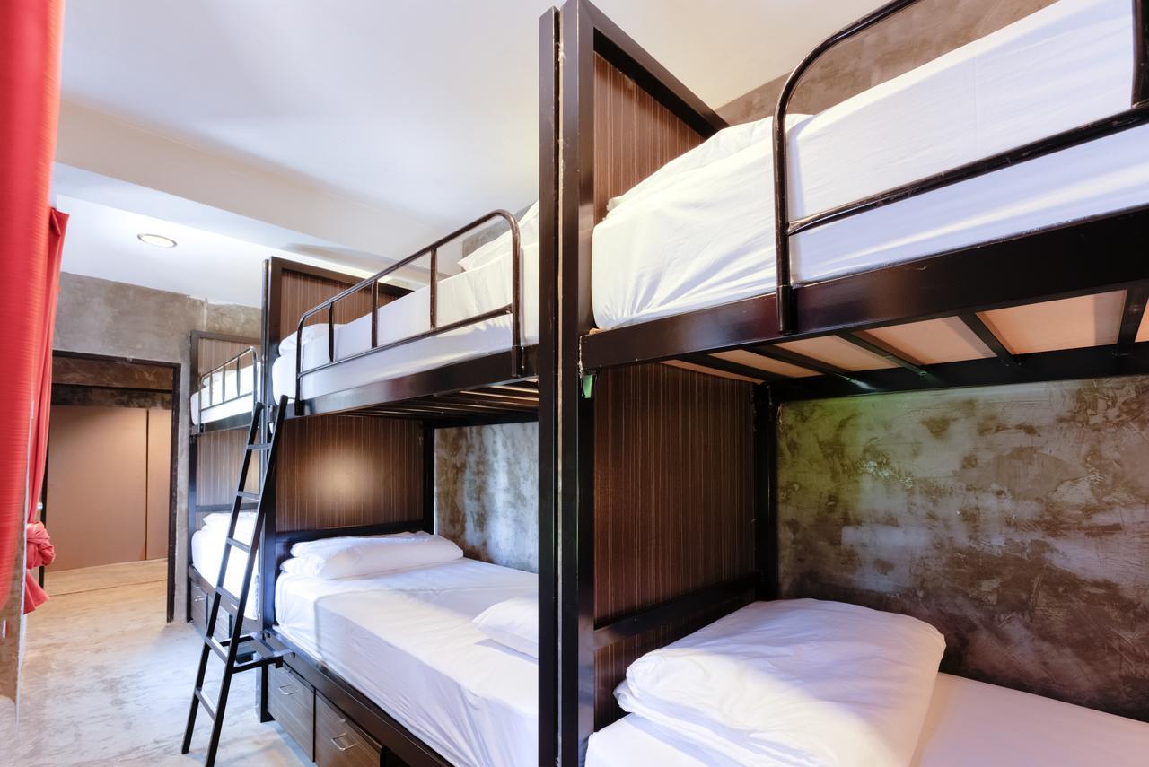 Revolution Hostel Asoke Bangkok Kültér fotó